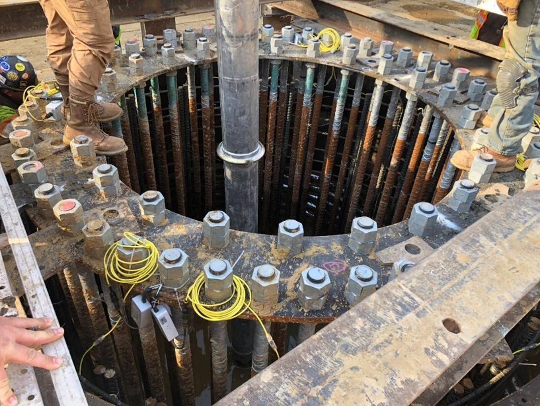 Figure 1 Thermal Wire Cable Installed in a shaft with data loggers attached